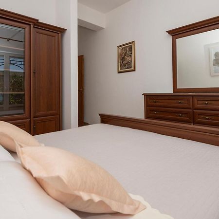 Cozy Apartment In Makarska With Wifi Zewnętrze zdjęcie