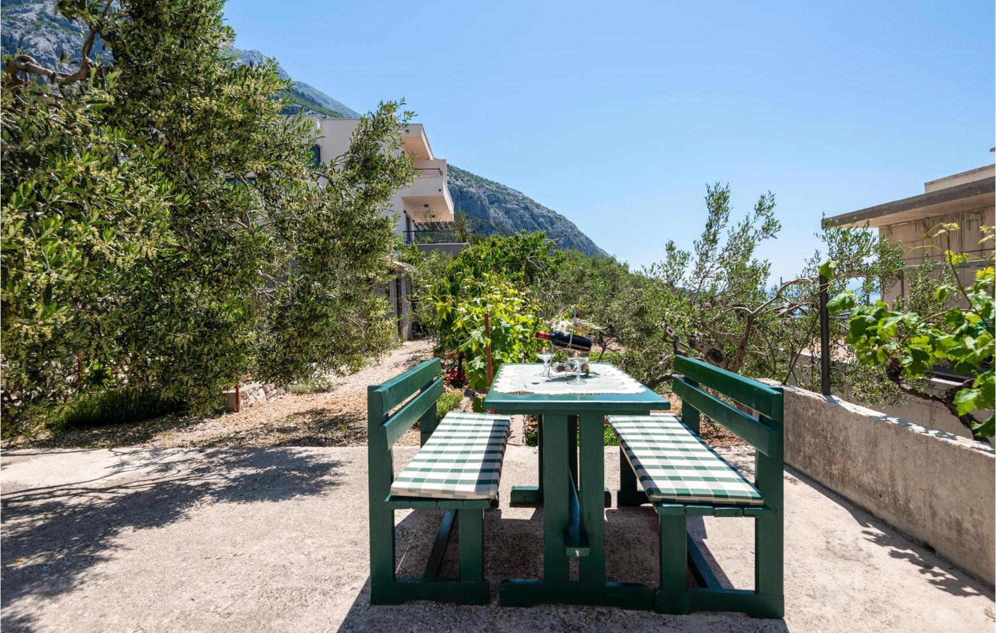 Cozy Apartment In Makarska With Wifi Zewnętrze zdjęcie