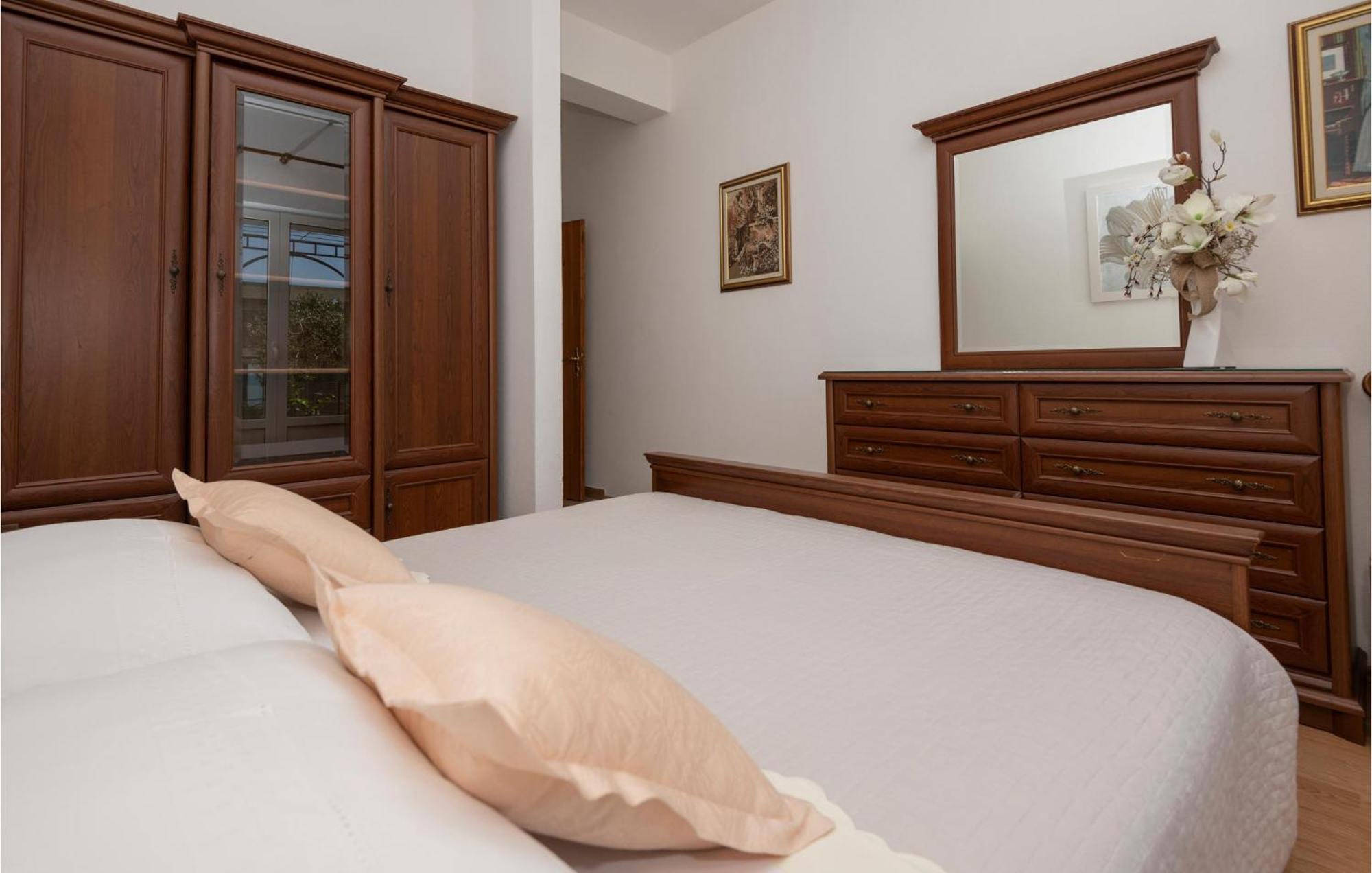 Cozy Apartment In Makarska With Wifi Zewnętrze zdjęcie