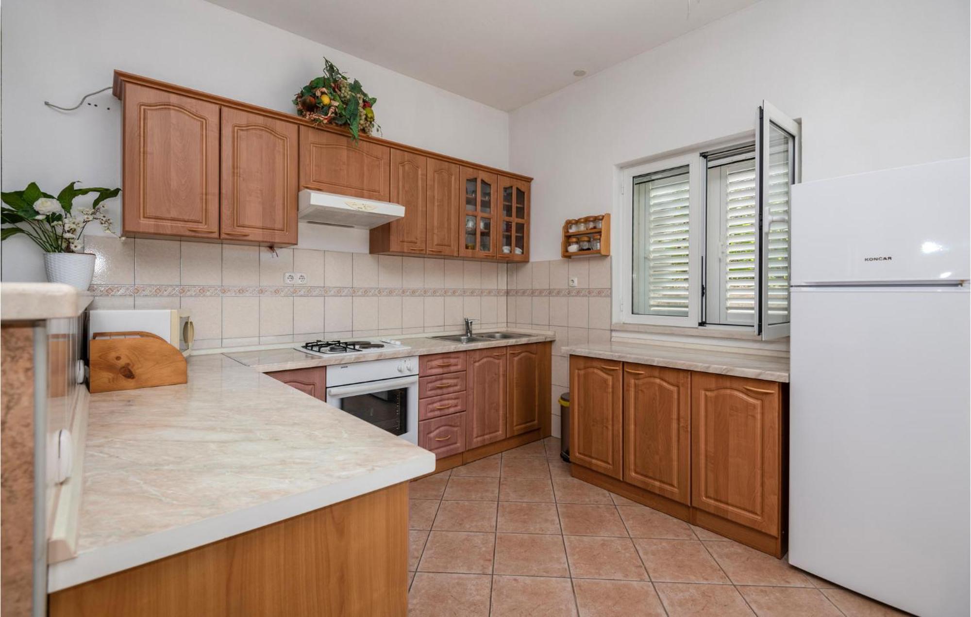 Cozy Apartment In Makarska With Wifi Zewnętrze zdjęcie